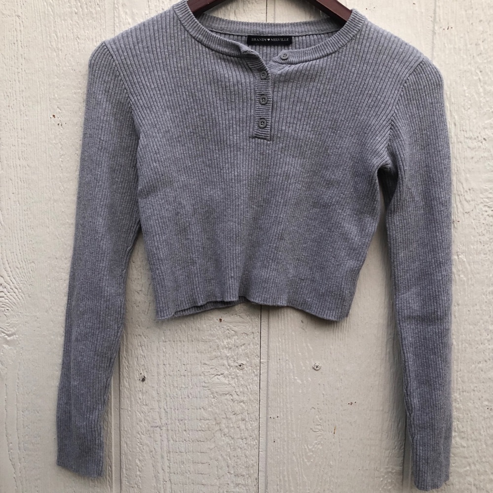 💿 grey brandy melville buttoned sweater 💿